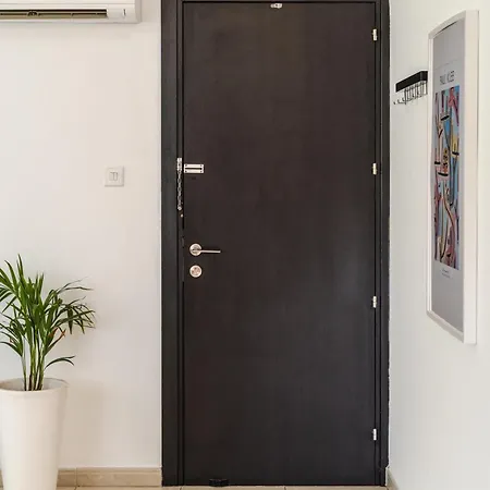 Elegant & Two Bedroom Flat