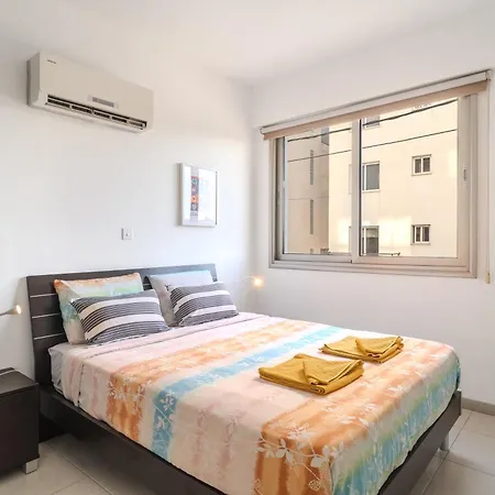 Apartment Elegant & Two Bedroom Flat *