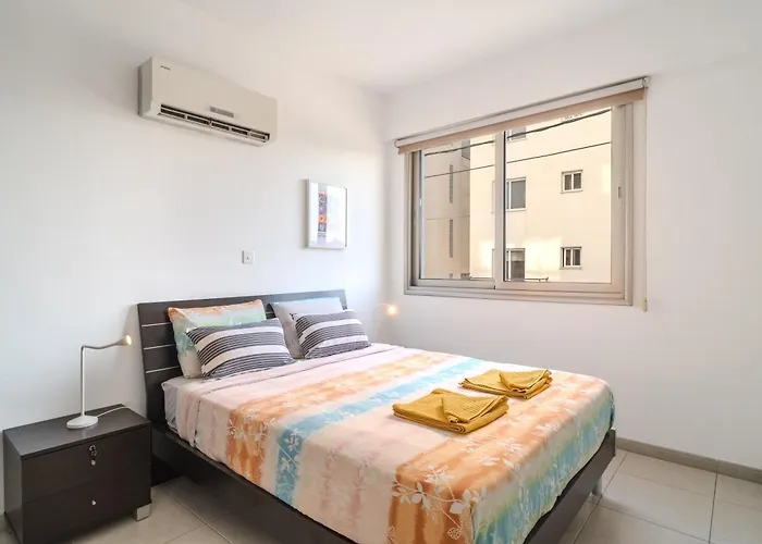 Apartamento Elegant & Two Bedroom Flat *