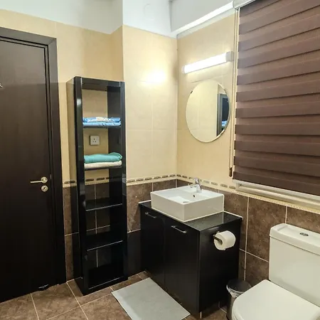 Appartement Elegant & Two Bedroom Flat Larnaca